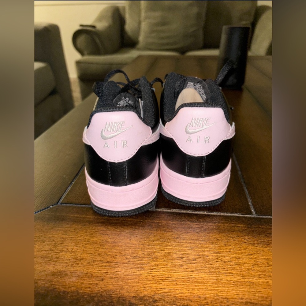 Pink Nike Shoes - Picture 3 of 5